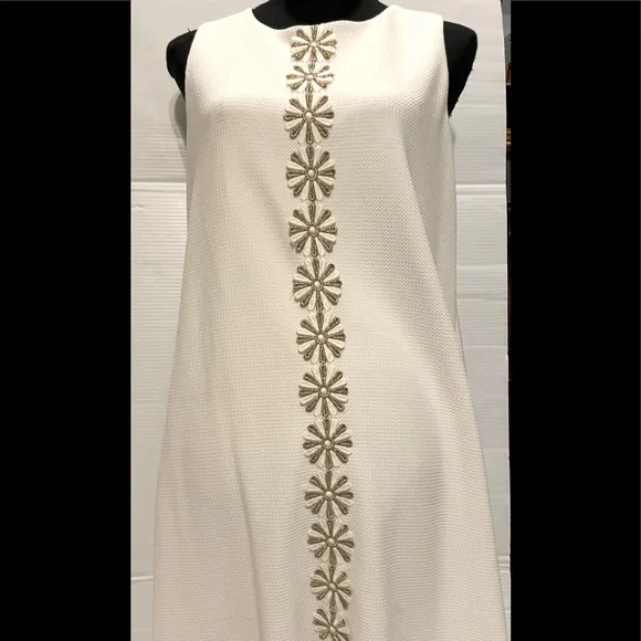 Jessica Howard | Dresses | Jessica Howard Sleeveless Fully Lined Aline Midi  Dress White W Metallic Gold | Poshmark